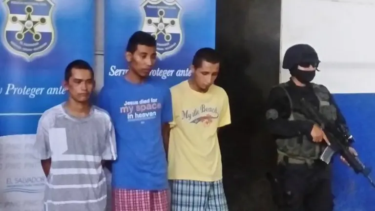 Acusados de asesinar policías