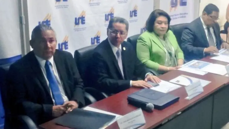 conferencia prensa fgr