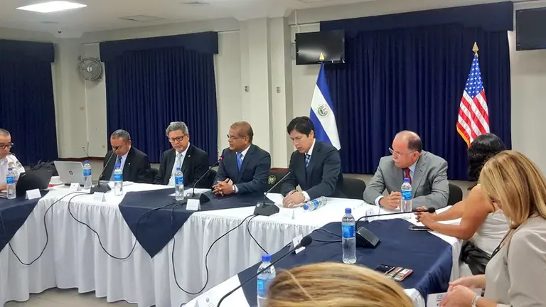 Óscar Ortiz EEUU