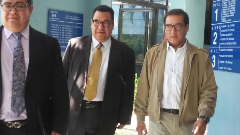 Luis Martínez llega a Juzgados