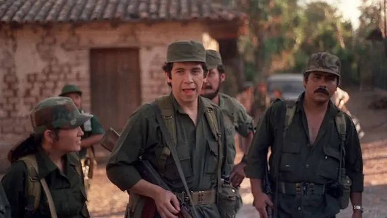 Joaquin Villalobos llega a Perquín, Morazán, durante el conflicto armado. Foto de Archivo AFP.