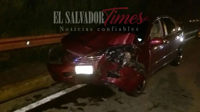 Vehículo en el que se conducía el hijo del alcalde de San Marcos.