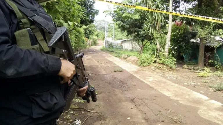 Policía