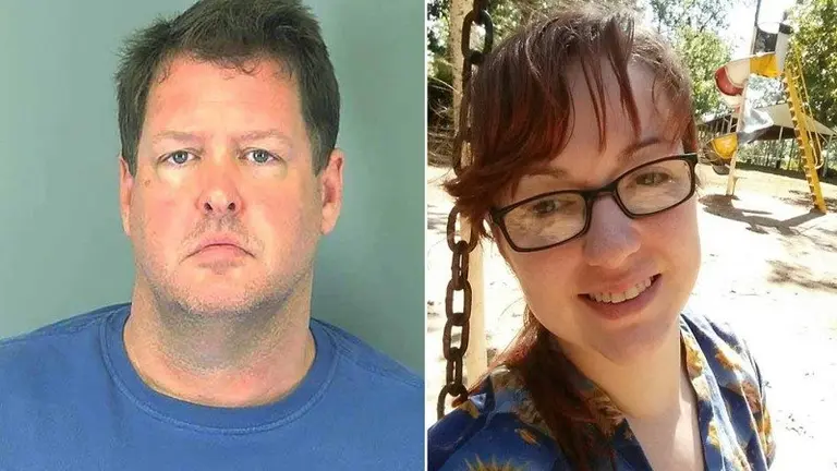 La amarró como un perro