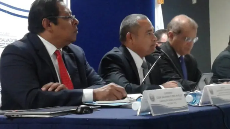 Ramírez Landaverde & Ortiz