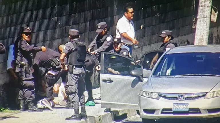 Vehículo robado/ Foto PNC.