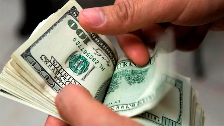 dolares22