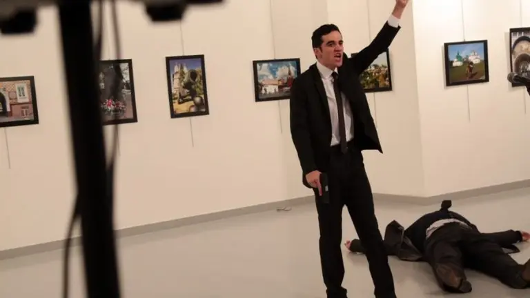 Asesino de embajador ruso1