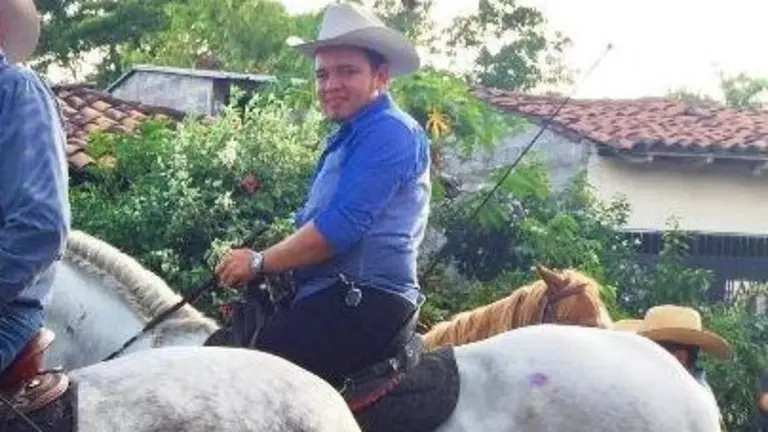 hijo diputado gómez