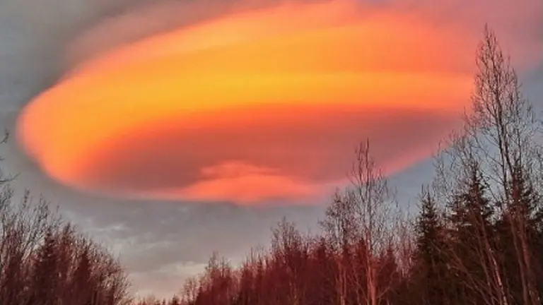 Nube que parece Ovni