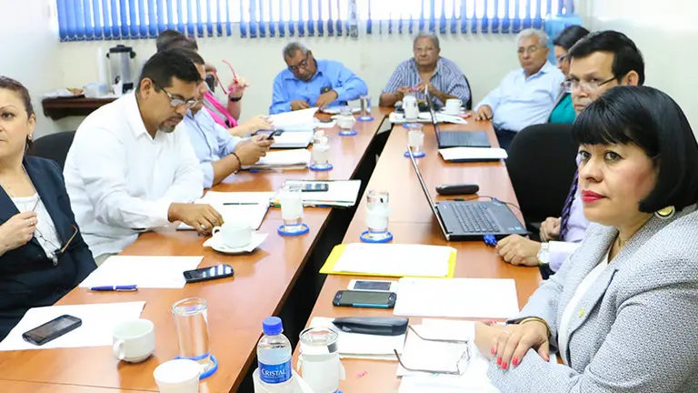 Gobierno-defiende-propuesta-de-aumento-al-salario-minimo-ante-el-CNSM