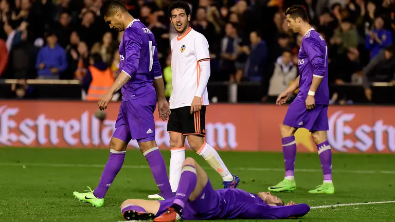 Real Madrid perdió 2-1 ante Valencia