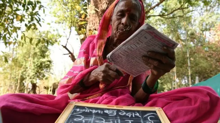 treintena-iniciativa-alrededores-Bombay-FotoAFP_MEDIMA20170307_0053_31
