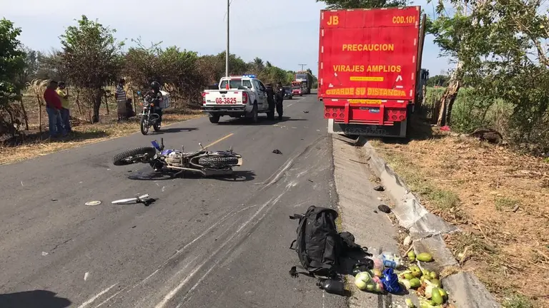 foto de accidente de tránsito en San Luis Talpa