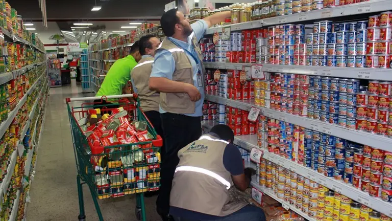Autoridades sanitarias de Panamá retiran carnes importadas desde Brasil
