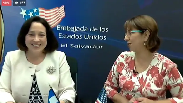 Embajadora Manes en Facebook Life