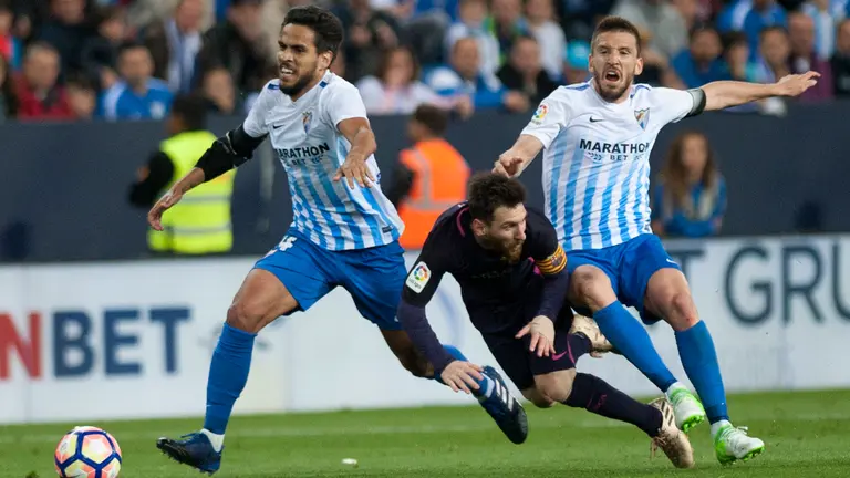 Málaga derrotó al Barcelona 2-0