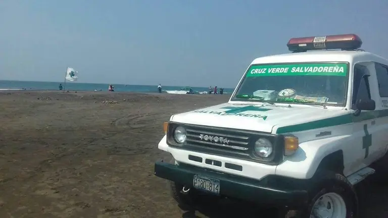 ambulancia de cruz verde