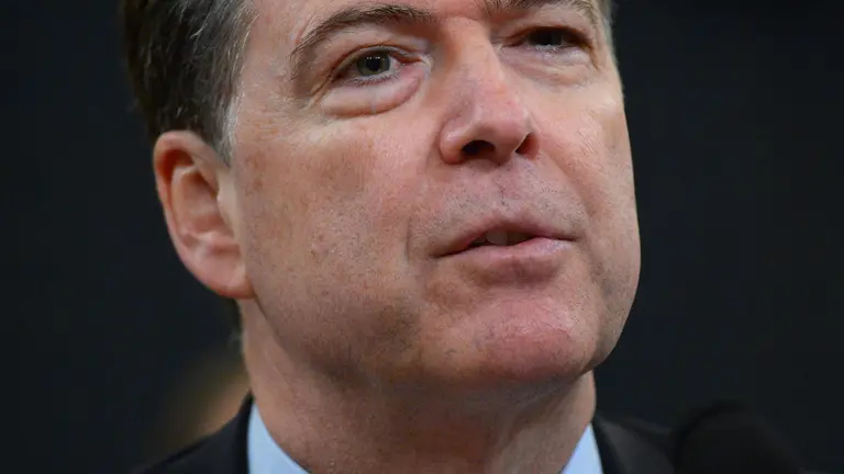 James Comey, el director despedido del FBI

      
US President Donald Trump on May 9, 2017 made the shock decision to fire his FBI director James Comey, the man who leads the agency charged with investigating his campaign&#39;s ties with Russia.&#34;The president has accepted the recommendation of the Attorney General and the deputy Attorney General regarding the dismissal of the director of the Federal Bureau of Investigation,&#34; White House spokesman Sean Spicer told reporters.
 / AFP PHOTO / MANDEL NGAN