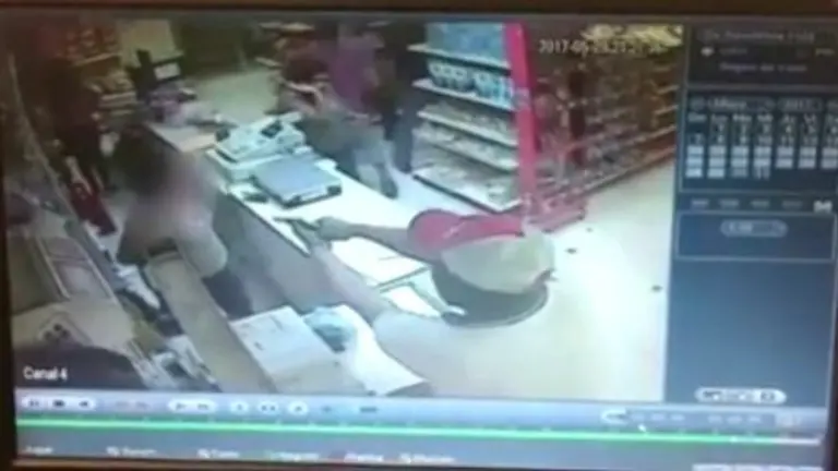 Asesinato de una cajera en México