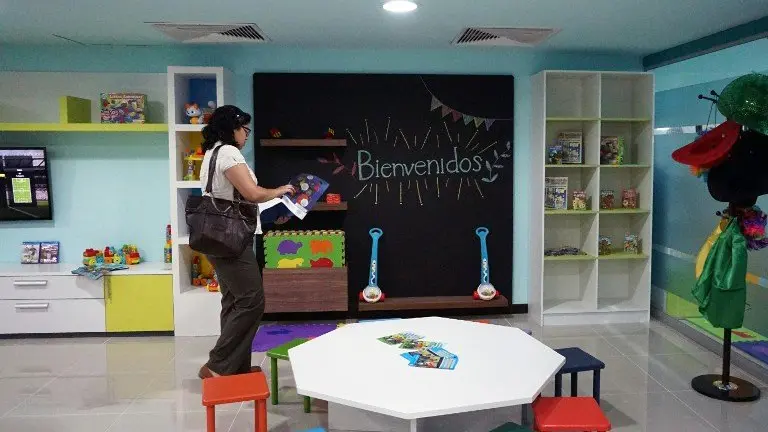 General view of a special room at La Aurora international airport in Guatemala City, to receive unaccompanied children and teenagers deported from the United States and Mexico, during its inauguration on May 31, 2017. / AFP PHOTO / JOHAN ORDONEZ