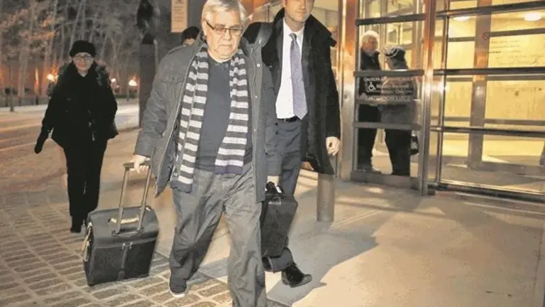 bfc8523c-7575-42c1-a86d-2abca371733d_749_499