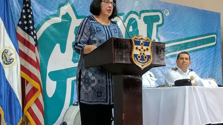 Embajadora Jean Manes