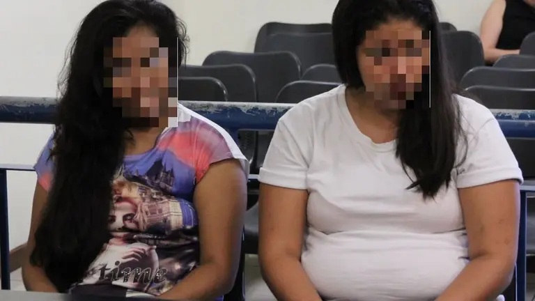 mujeres acusadas de extorsion