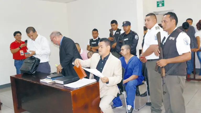 El salvadoreÒo Sergio Antonio UmaÒa Salamanca, alias ìPitbullî, miembro de la Mara Salvatrucha de El Salvador, y lÌder de una banda narco que operaba en Nicaragua, Ayer se celebrÛ audiencia inicial. HOY/Juan Tijerino