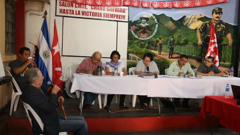 Audiencia en Tribunal Etica contra Nayib Bukele