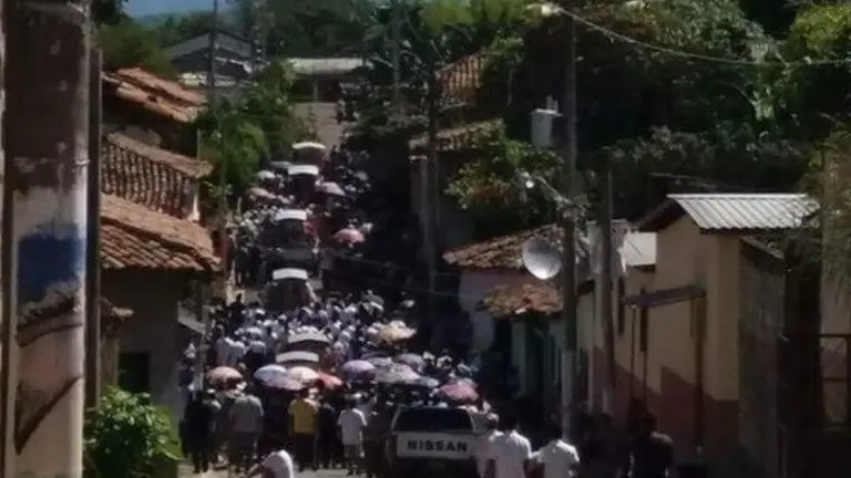 Entierro seis personas