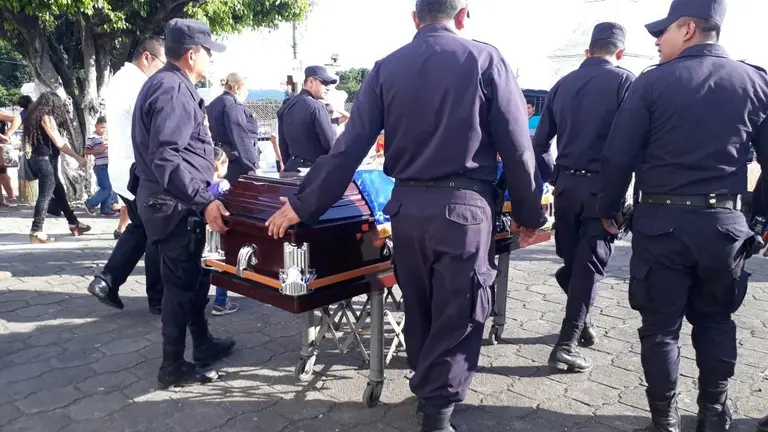 Policía