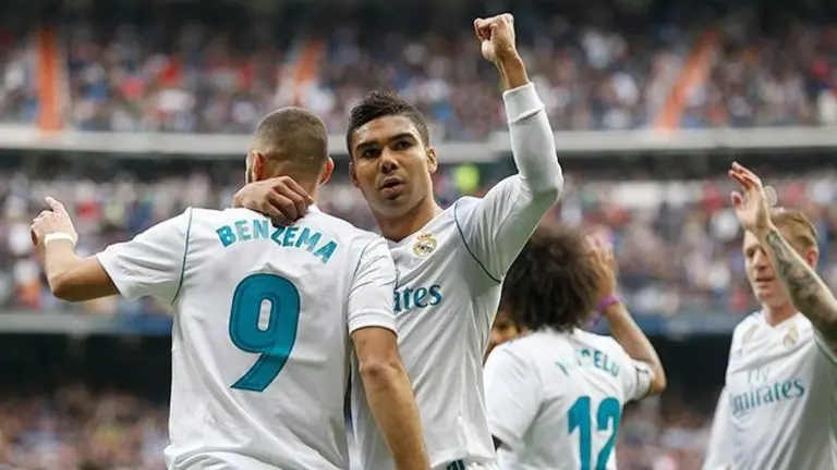 Benzemá celebra su gol ante Málaga