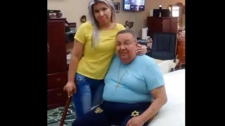 WhatsApp Image 2017-11-26 at 10.32.52 PM