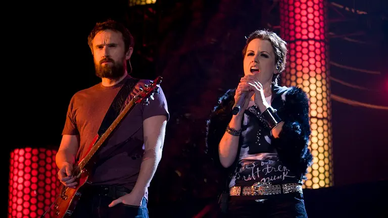 1200px-The_Cranberries_en_Barcelona_8