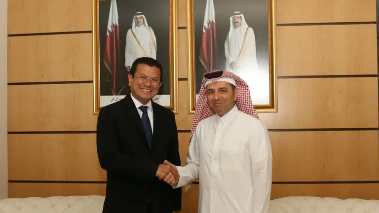 Visita de Hugo Martínez a Catar