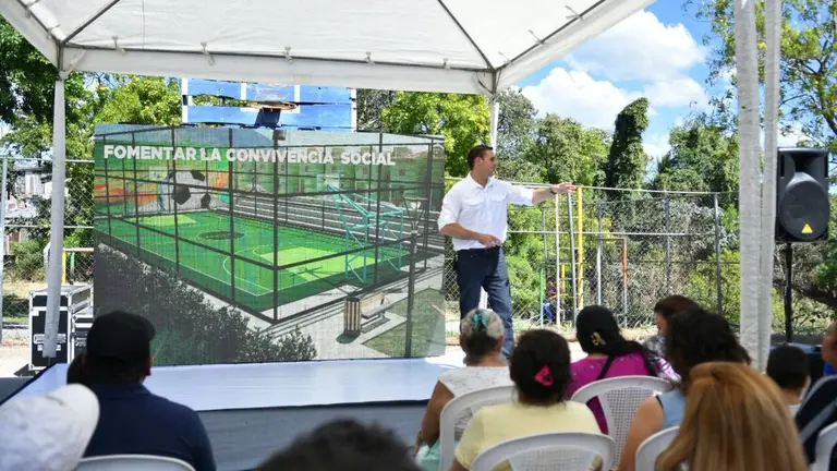 Ernesto Muyshondt en el lanzamiento de Casa para Todos