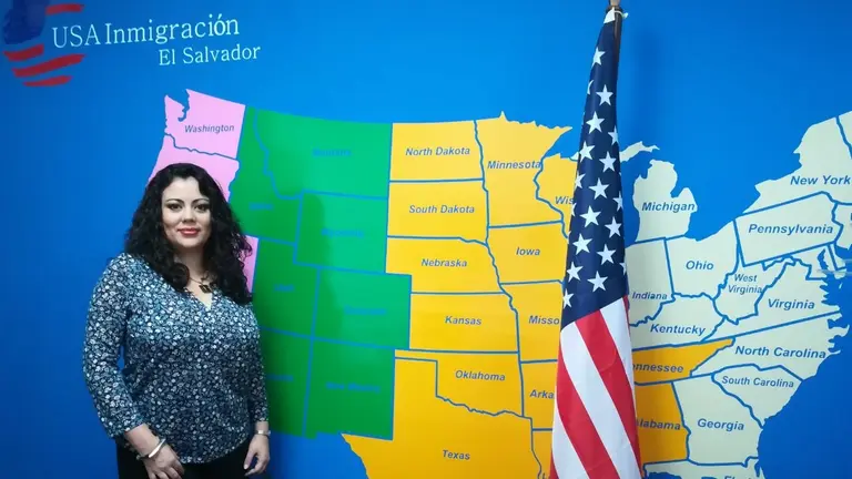 Gabriela de Mejía asesora migratoria