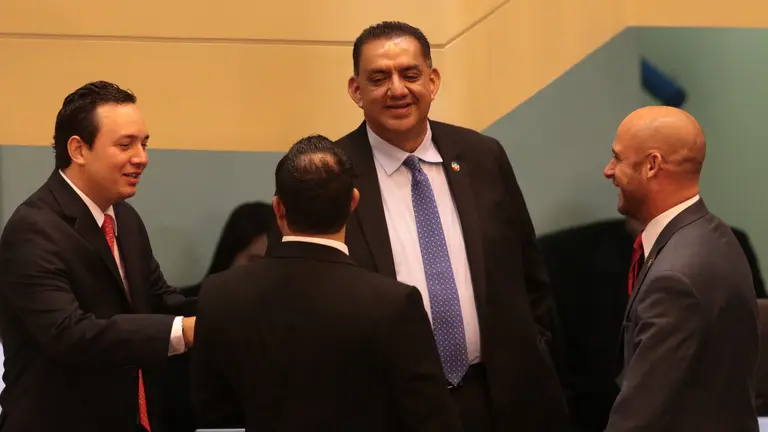 ARENA, Toma de posesión, nueva asamblea, diputados, Alberto Romero, Velásquez Parker
