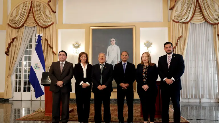 Funcionarios juramentados en Fomilenio II