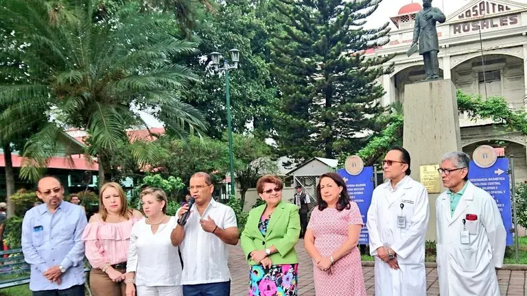 Óscar Ortiz, Rosales