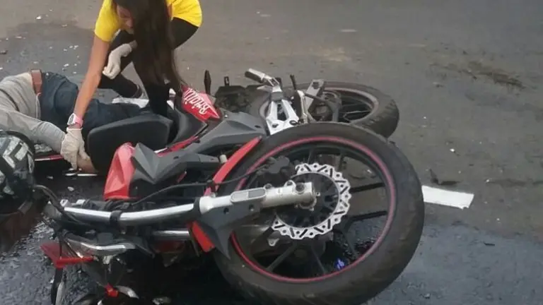 motocilista muere en carretera a Santa Ana
