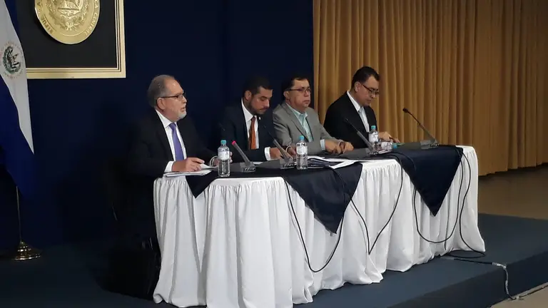 Conferencia de Prensa CAPRES