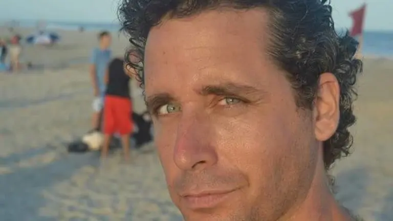 Ari Nagel, &#39;El esperminador&#39;, en una imagen de Facebook.