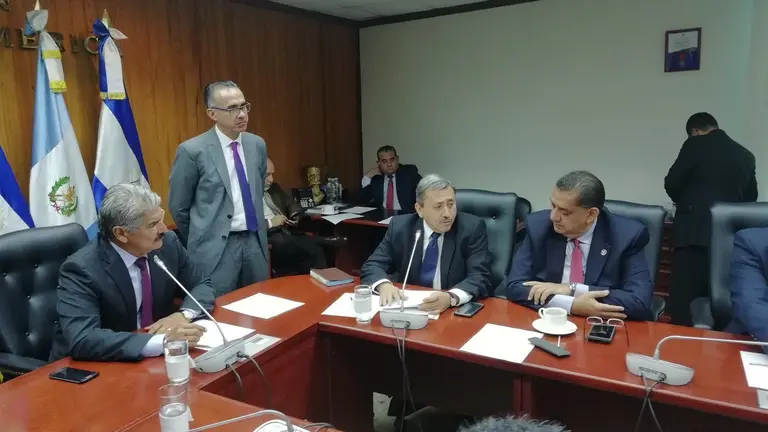 Fotografía tomada del Twitter de la Asamble Legislativa