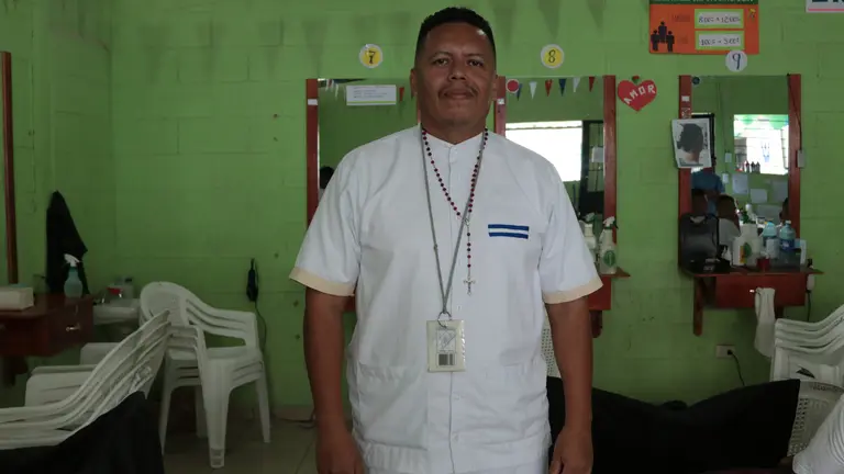 peluquero de mariona mauricio ayala