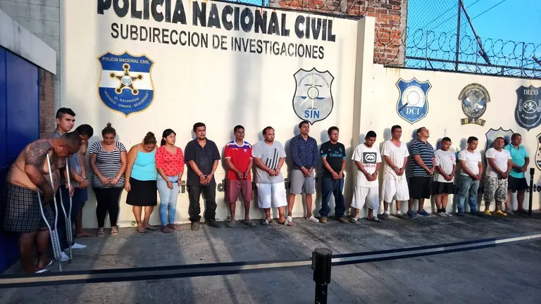 otra detenidos 2000 mil muertos