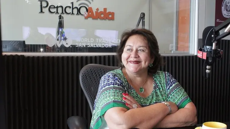 Milagro Navas en Pecho y Aida