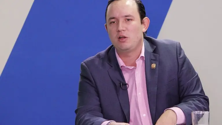 Magaña en entrevista