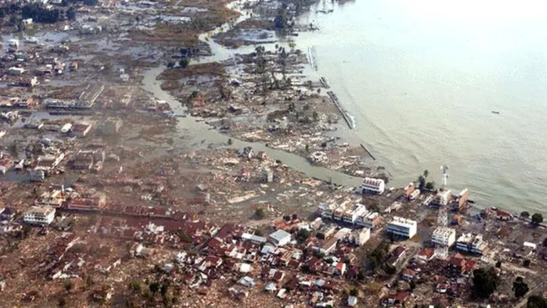 Tsunamia Indonesia